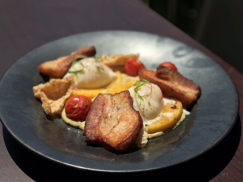 <b><a href="https://socaraleigh.com/">Número 5: Soca Raleigh (2130 Clark Ave Raleigh, NC 27605)</a></b>. Los platos disponibles están inspirados en los alimentos que se comen comúnmente en los más de 20 países representados en el menú.