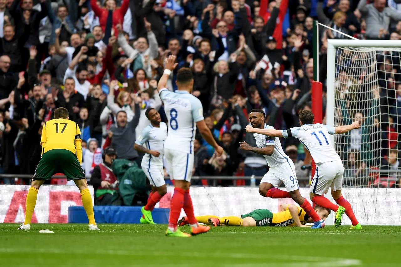 West Ham, Bournemouth, Tottenham, Toronto, Sunderland e Inglaterra han sido sus equipos.