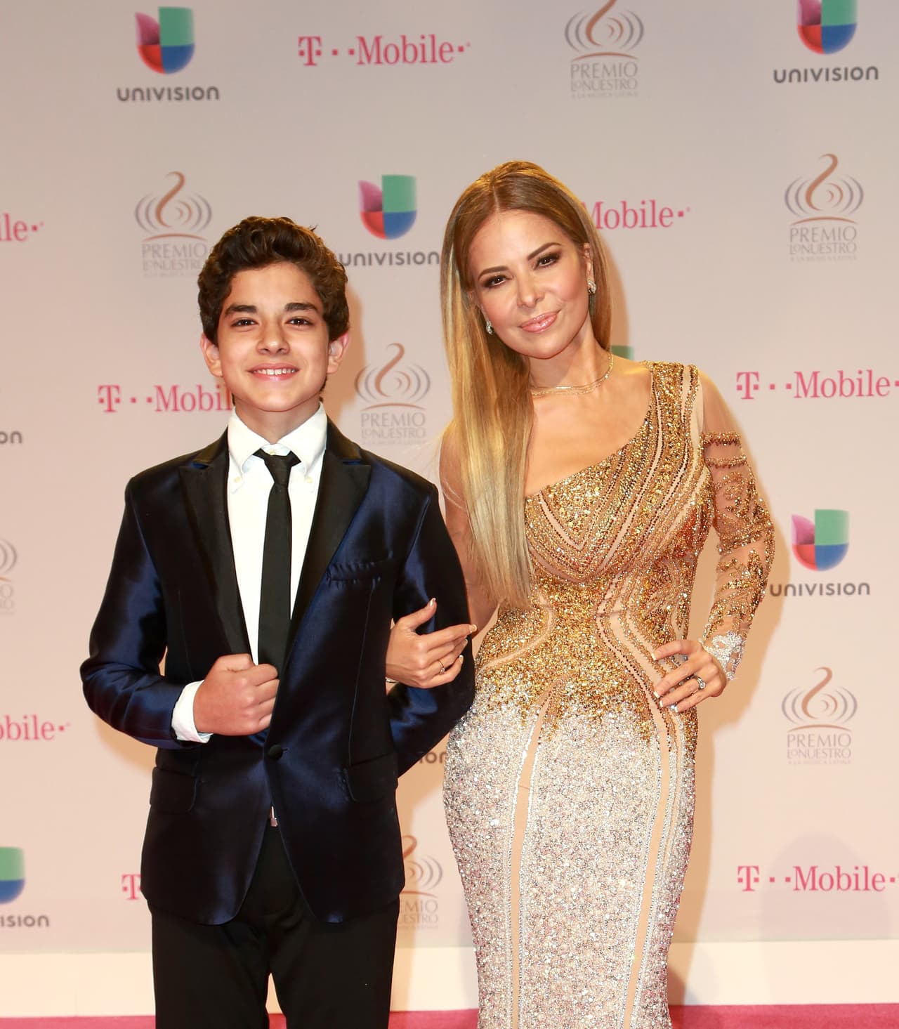 Tras pasar los primeros dos años de su vida alejado de Gloria Trevi, el 21 de septiembre de 2004 Ángel se volvió a reunir con su madre. Ese día la artista fue absuelta y exonerada de los delitos de rapto y corrupción de menores.