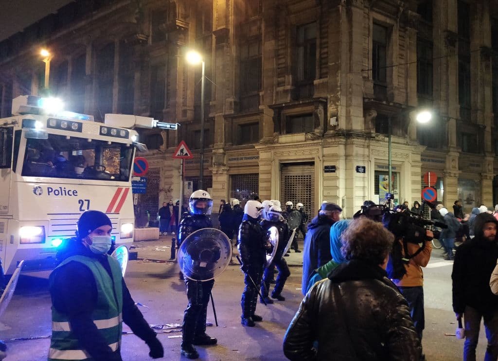 Suspenden el Bélgica-Suecia por asesinato a dos fans suecos en Bruselas