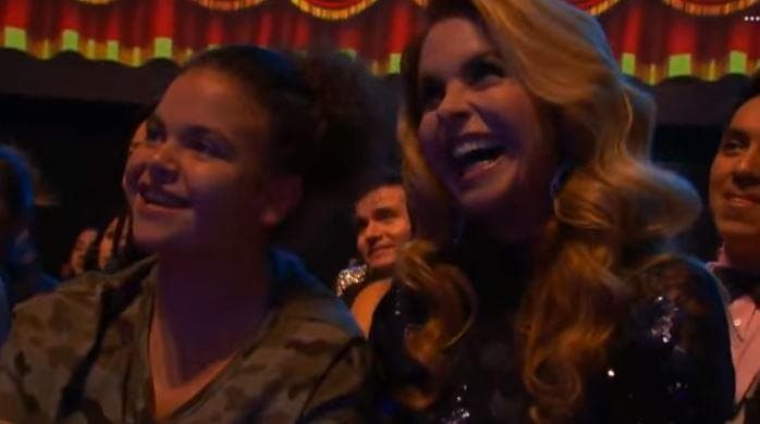 "Pues que a veces no haga caso a los comentarios malos (le recomiendan sus padres) , que digo, siempre hay muchos mejores, pero que a veces sí te pueden, digamos, que afectar un poco", contó.