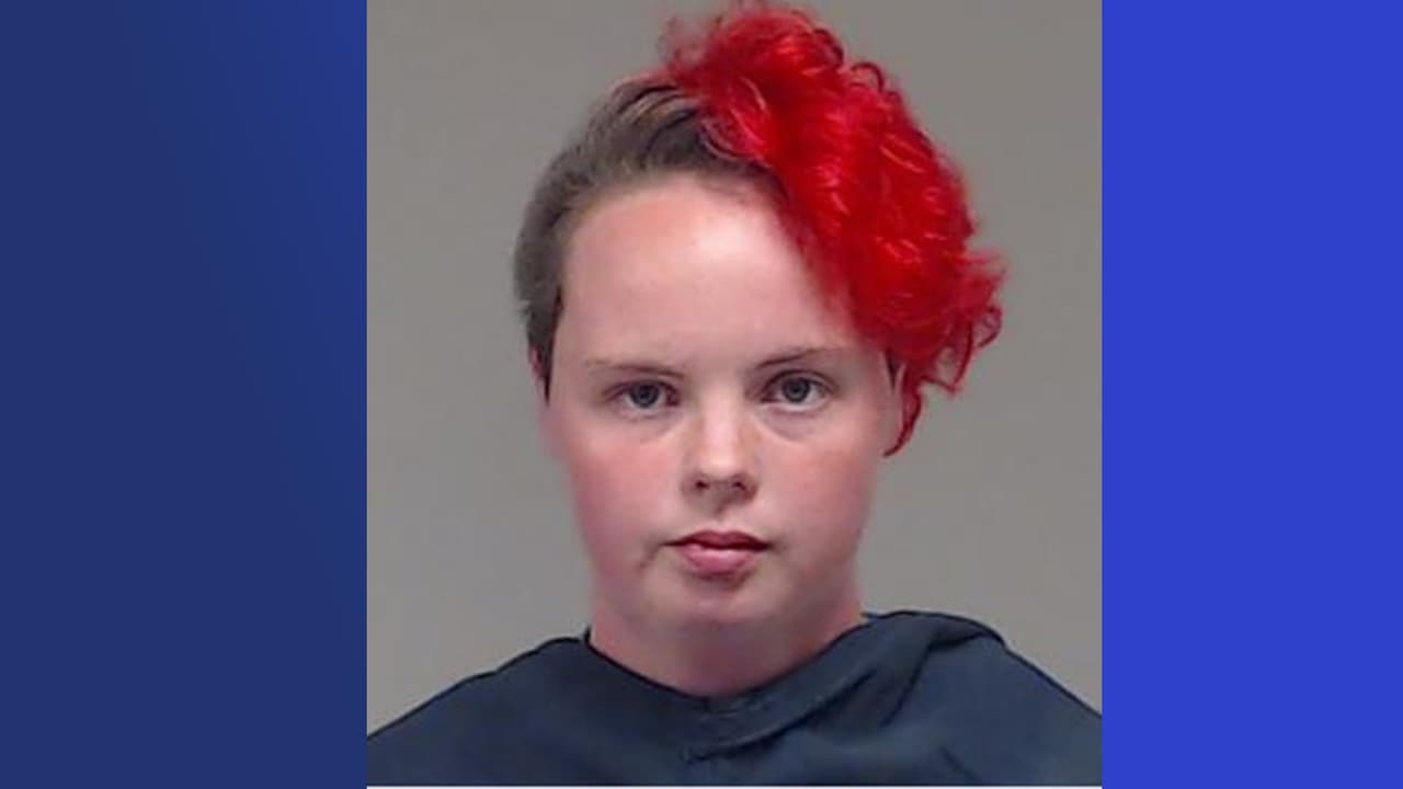 Arrestan a sospechosa de matar 12 caballos y 24 perros; le hallan animales en estado de descomposición