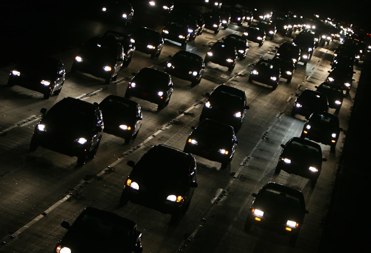 Recientemente, en 2007, un total de 41,259 personas perecieron en las carreteras de Estados Unidos. La tasa de mortalidad fue de 1.36 por cada 100 millones de millas recorridas. Mientras que en 1980, esta cifra llegó a las 51,091 con una tasa de mortalidad tres veces mayor a la actual.