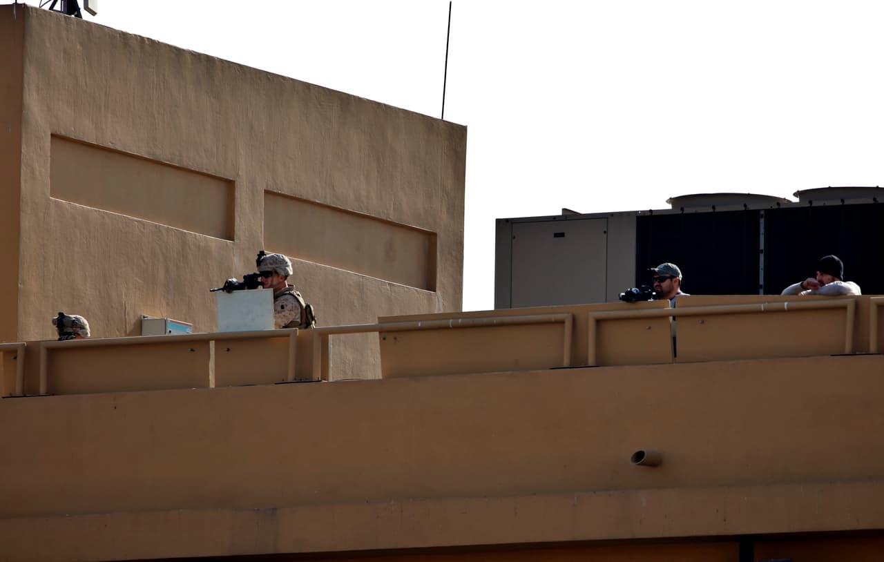 Tras el primer ataque contra la legación estadounidense, Washington envío refuerzos militares para reforzar la vigilancia de su sede diplomática.