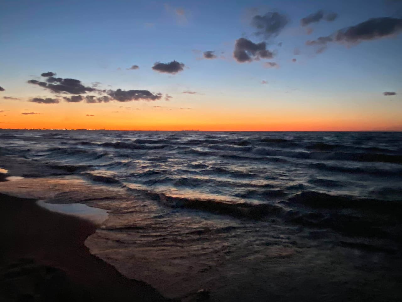Cierran playas de Gary Indiana durante al menos dos semanas debido a aumentos de casos de coronavirus