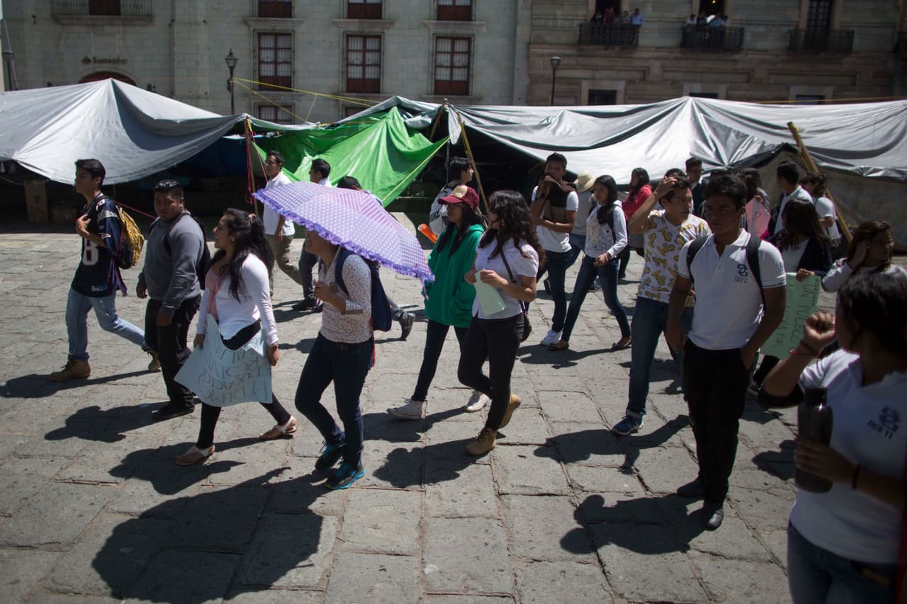 En pleno conflicto magisterial, autoridades mexicanas se reúnen con pobladores de Nochixtlán, Oaxaca
