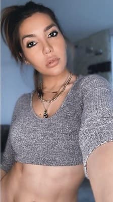 Según algunos reportes de la prensa mexicana, Frida Sofía ha estado afectada por el fallecimiento de Natasha, lo que explica su ausencia de las redes sociales, en donde era constante verla y saber sobre su vida y proyectos.
<br>