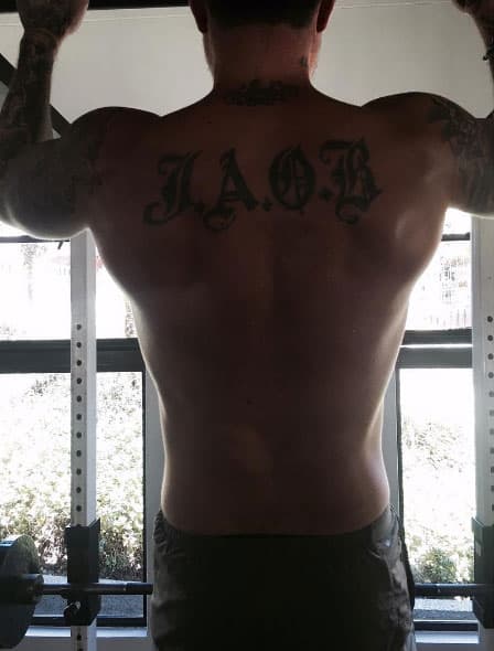 Adivina... ¿de quién es ese tatuaje en la espalda?