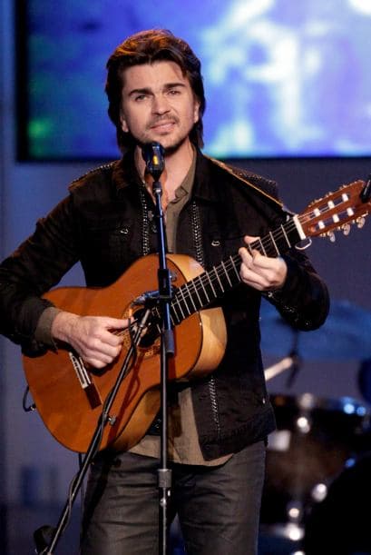 Uno de los máximos exponentes de la música en español llegó para ponerle todo el ritmo colombiano a la noche, se trata de Juanes.