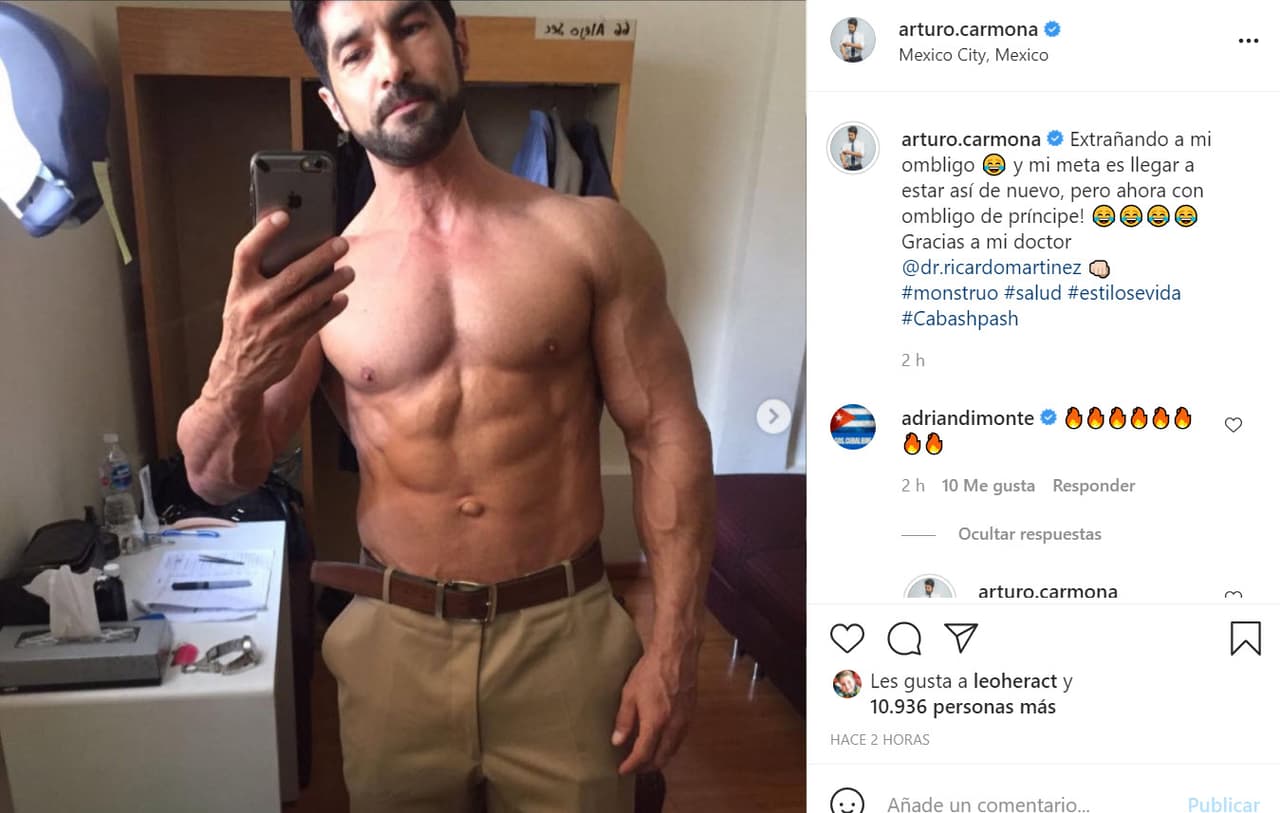 Pero el 1 de agosto, ese 'ayuno' de entrenamientos acabó y dio a conocer que había regresado a la actividad. Publicó estas fotos en donde dijo que, pese a 
<b><a href="https://www.univision.com/famosos/arturo-carmona-extranar-ombligo-cabbage-patch-fotos" target="_blank">"extrañar" su anterior ombligo</a></b>, estaba listo para retomar su figura. 
<br>