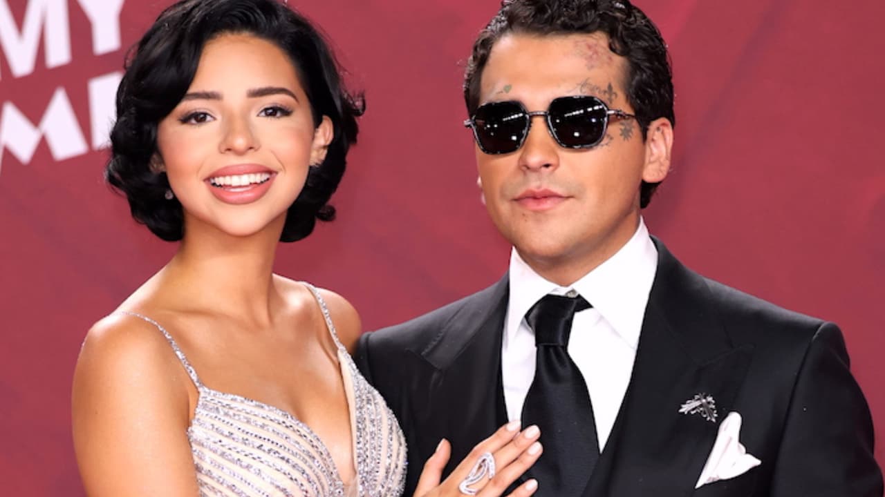 Aseguran que fue Nodal quien “se salió de la casa” y no Ángela Aguilar ante supuesta separación