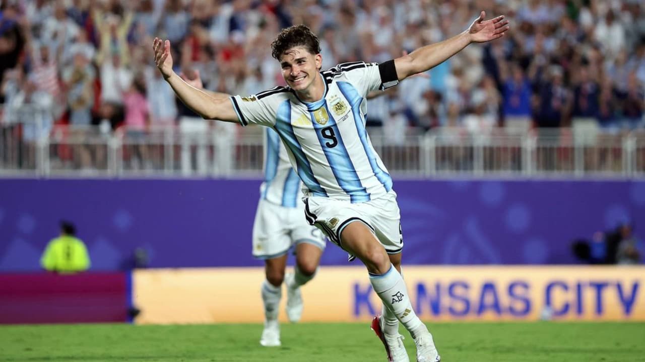 Club de la Premier League "ganaría" el fichaje de Julián Álvarez