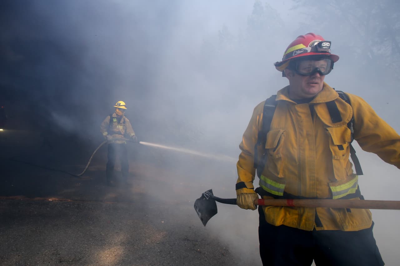<b>Argelia Siegoso: </b>"Son seres de admirar y elevo plegarias a Dios por la protección de sus vidas porque ellos son héroes de mucha valentía sin pedir elogios por su trabajo siempre oremos por ellos".