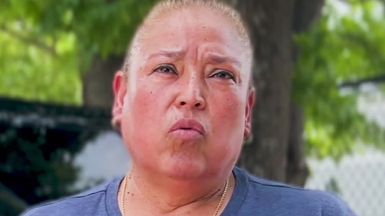 Madre denuncia que extorsionadores usaron audios de la detención de ICE de su hija para intentar estafarla