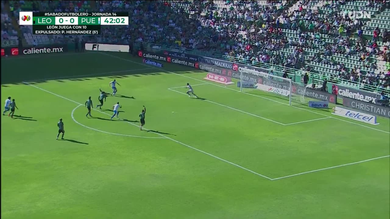 ¡GOOOL! Fernando Aristeguieta anota para Puebla.