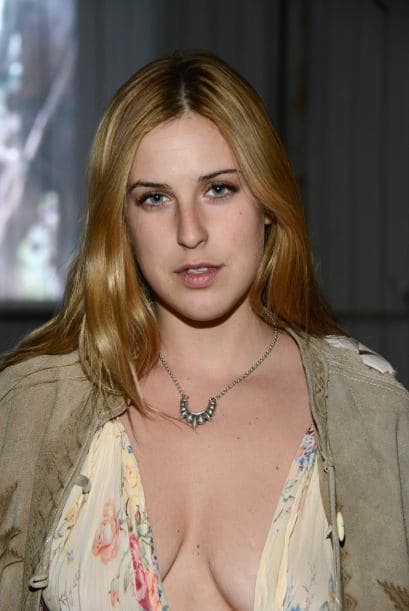 Scout Willis también siguió a su hermana a todas las fiestas. Mira aquí los videos más chismosos.