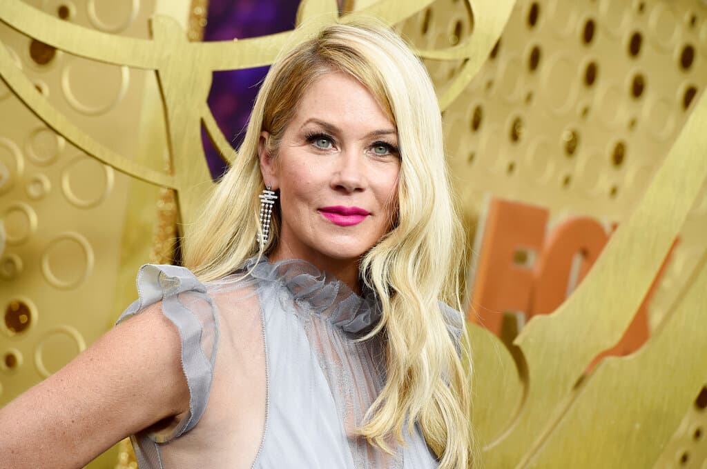 Christina Applegate dice que fue diagnosticada erróneamente con esclerosis múltiple
