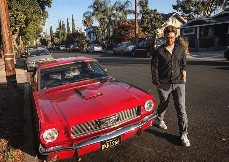 Con el paso del tiempo, Christopher Uckermann se ha convertido en un chico con gran estilo.