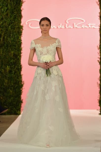 Aquí los mejores modelos del diseñador Oscar de la Renta.