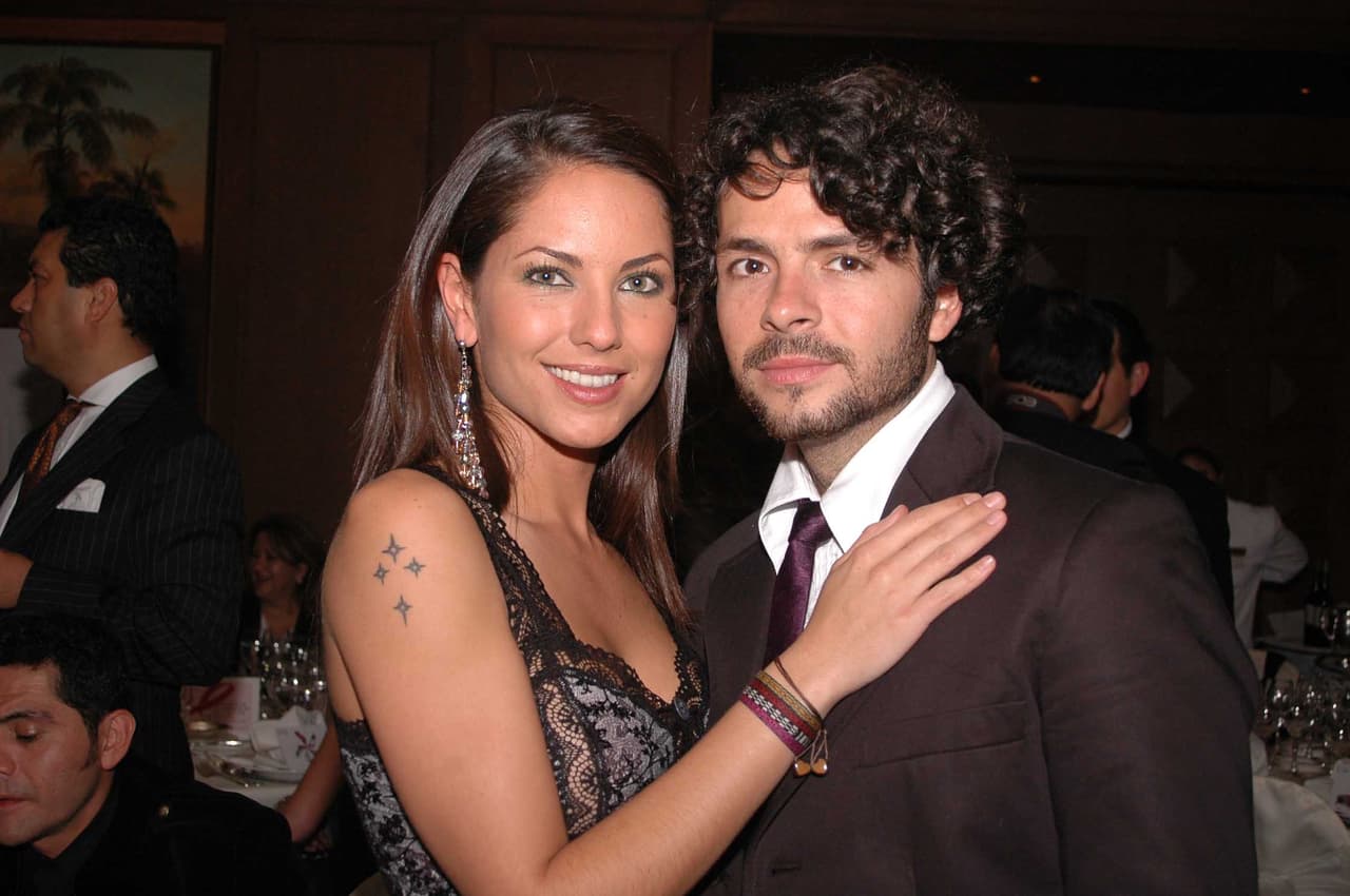 <b>José María</b> también conquistó el corazón de 
<b><a href="http://www.univision.com/temas/barbara-mori">Bárbara Mori</a></b>. Su relación duró 2 años, pero en el año 2008 decidieron separarse, pues la relación estaba muy desgastada.