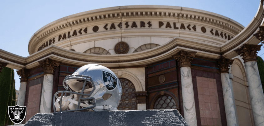 ¿No te gusta Venecia? Qué tal un paseo por el palacio romano: el Caesars Palace te aloja y te divierte con su casino.