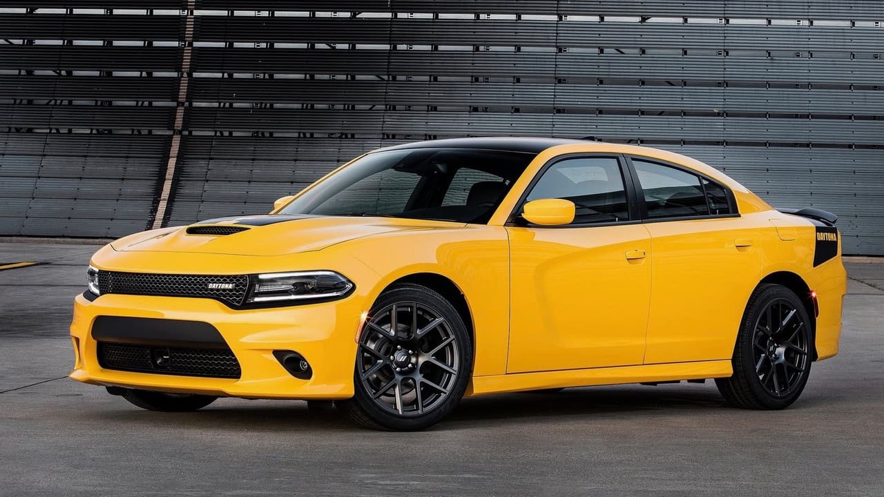 <h3 class="cms-h3-H3">21. Dodge (40 puntos)</h3>
<br>
<b>Dodge</b> fue la marca que mejor confiabilidad mostró en el portafolio de 
<b>Fiat Chrysler</b> (
<b>Fiat</b> y 
<b>Alfa Romeo</b> no mostraron datos suficientes para entrar en el ranking, aunque CR comentó que el 
<b>Alfa Romeo Giulia</b> si mostró los datos necesarios para calificarlo como muy por debajo del promedio). Esto no significa que sus modelos estuvieron exentos de problemas, después de todo solo logró el puesto 21. Los modelos que mostraron confiabilidad menor al promedio fueron el 
<i>muscle car</i>
<b> Dodge Challenger</b> con problemas en la transmisión y las SUVs 
<b>Dodge Durango</b> y 
<b>Journey</b> con multiples problemas. El sedán 
<b>Dodge Charger</b> mostró confiabilidad superior al promedio. Dodge subió tres puestos en relación al ranking del año anterior.
<br>Modelo más confiable:
<b> Dodge Charger</b>
<br>Modelo menos confiable: 
<b>Dodge Journey</b>