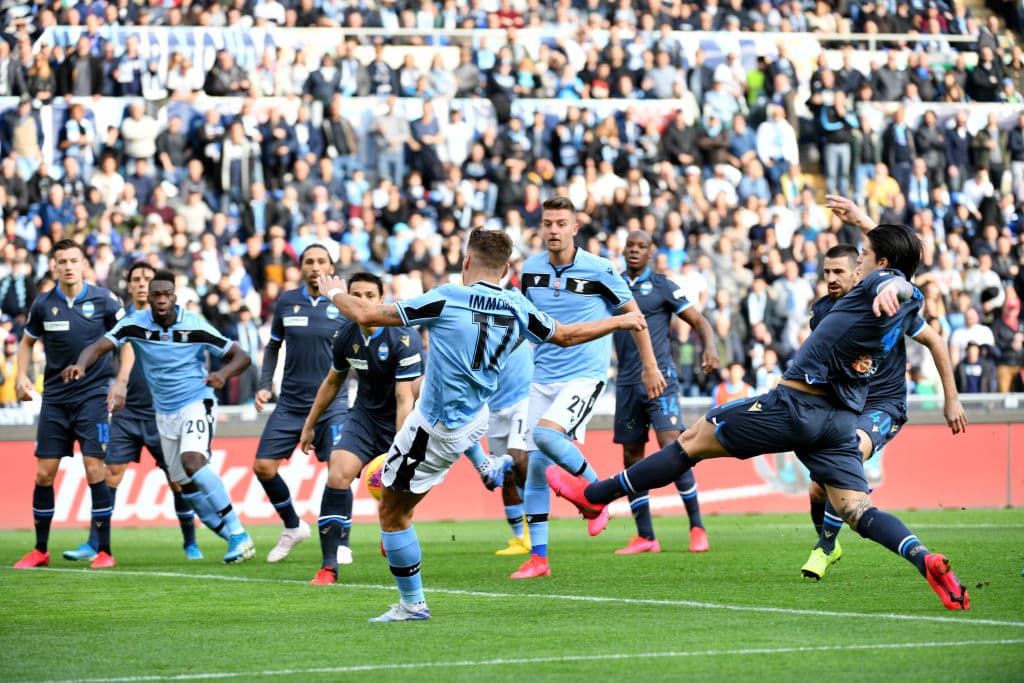 La Lazio aplastó al SPAL, con una feria de goles, 5-1 en casa.