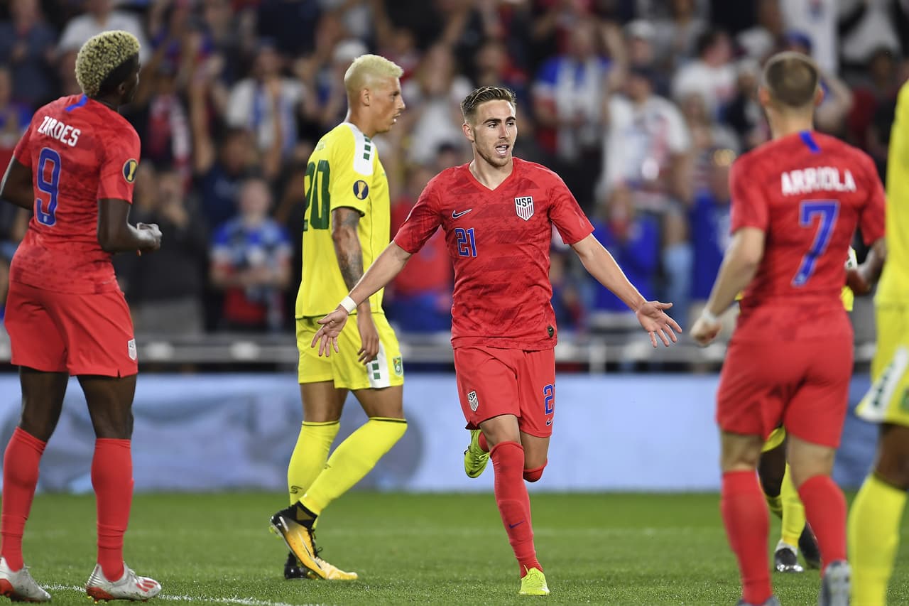 Y aunque contuvo bien Guyana los ataques estadounidenses un largo rato, esa resistencia no fue eterna y a los 51 minutos Tyler Boyd festejaba el 2-0 en favor del Team USA.