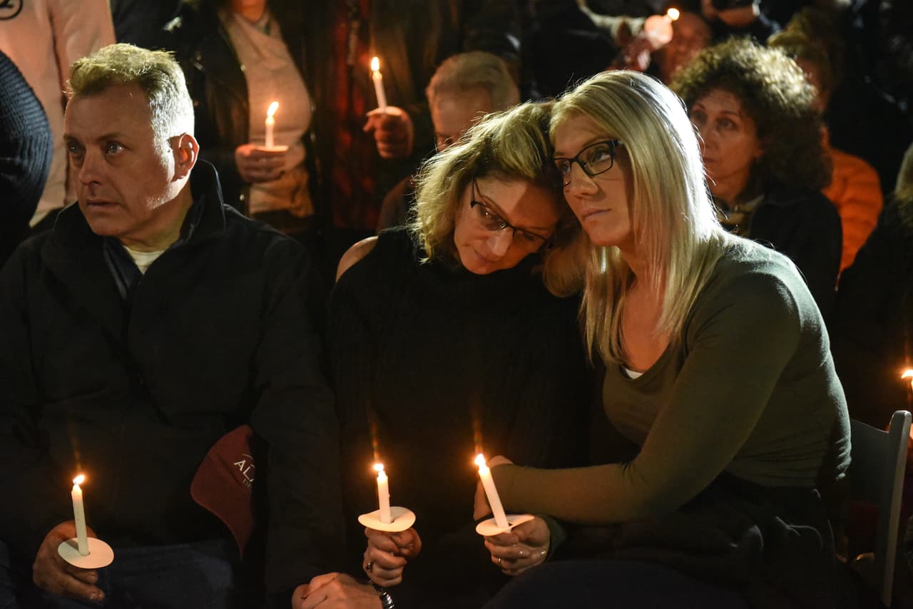 Arrestan al hijo del dueño de la compañía de limusinas tras el accidente en que murieron 20 personas