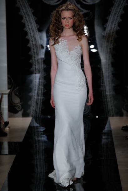 Simpleza: Si has elegido este estilo te recomendamos un modelo de caída pesada con algún detalle bordado o en encaje, no abuses de la simpleza, pues quizá al ver las fotos de arrepientas.