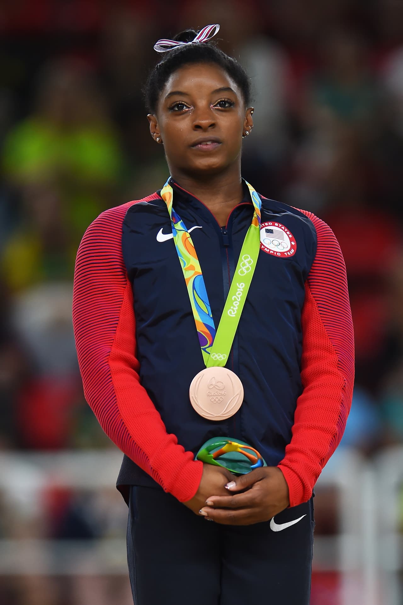 Biles no podía creer que se le escapara el oro y tuvo que conformarse con el bronce.
