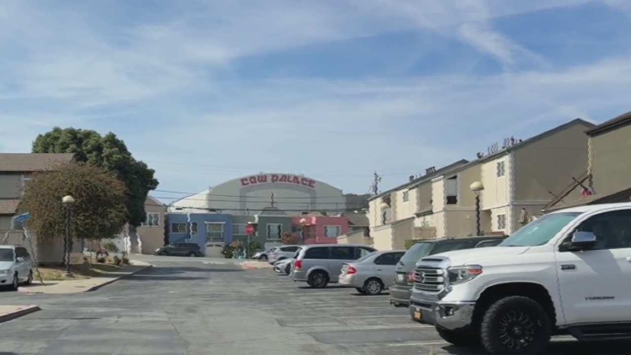 Techo de baño colapsa sobre adulta mayor en vivienda deteriorada de San Mateo