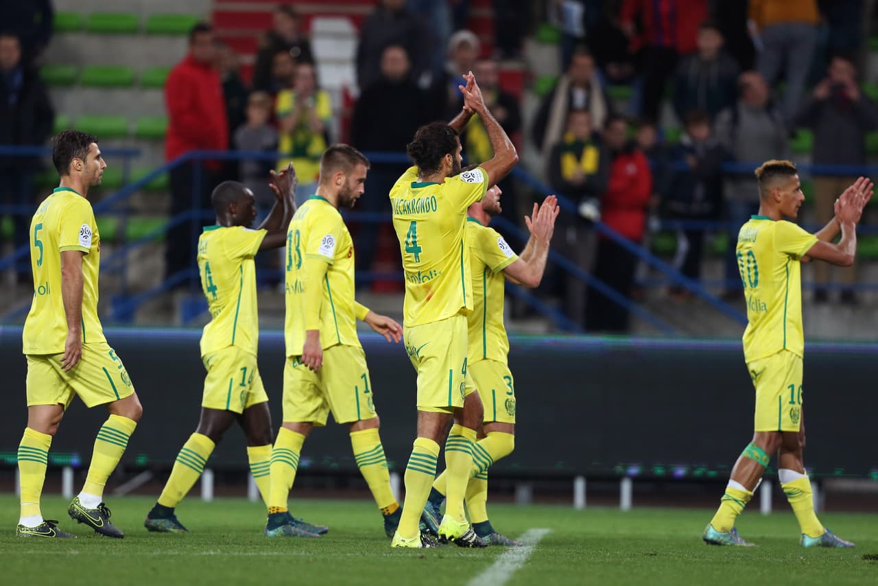 Nantes frenó al sorprendente Caen y Lyon goleó al Toulouse