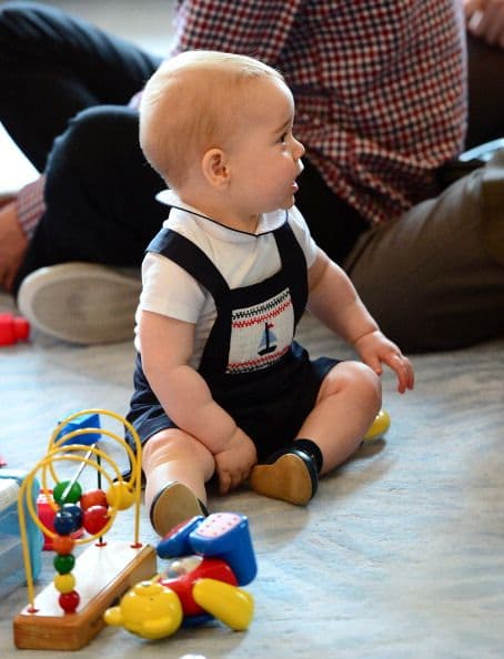 Aunque las imágenes del evento no mostraron mucha interacción entre George y otros niños.