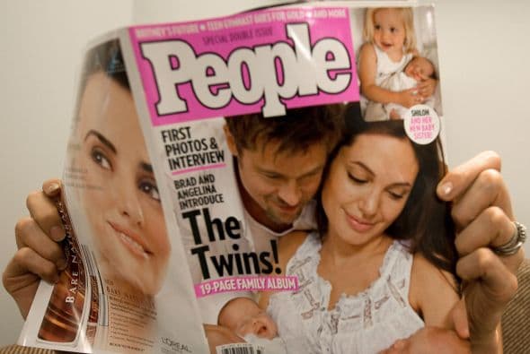 Así presentaron a Knox León y Vivienne Marcheline.