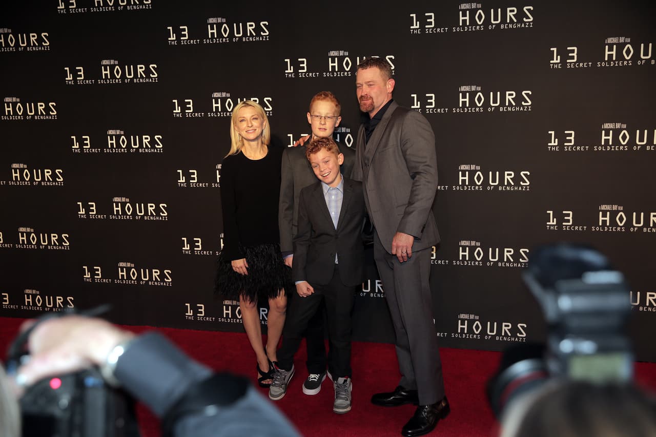 Película se proyectó en el AT&T Stadium en Arlington ante más de 25 mil espectadores