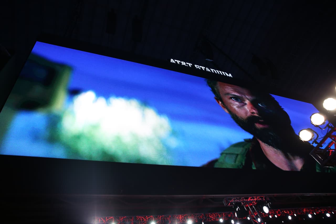 Película se proyectó en el AT&T Stadium en Arlington ante más de 25 mil espectadores
