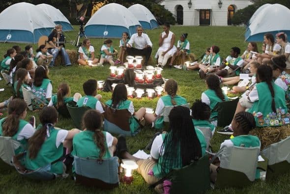 Improvisaron su propia fogata.