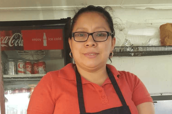 A Olfa Sosa, cocinera de 43 años, le parece que este es día triste para los inmigrantes. "Es una mala noticia, porque él ayudaba mucho la causa de los hispanos y su apoyo nos hará mucha falta".