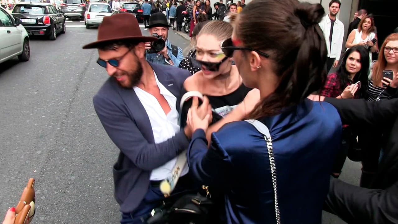 Gigi pasó rápidamente del susto al enojo.