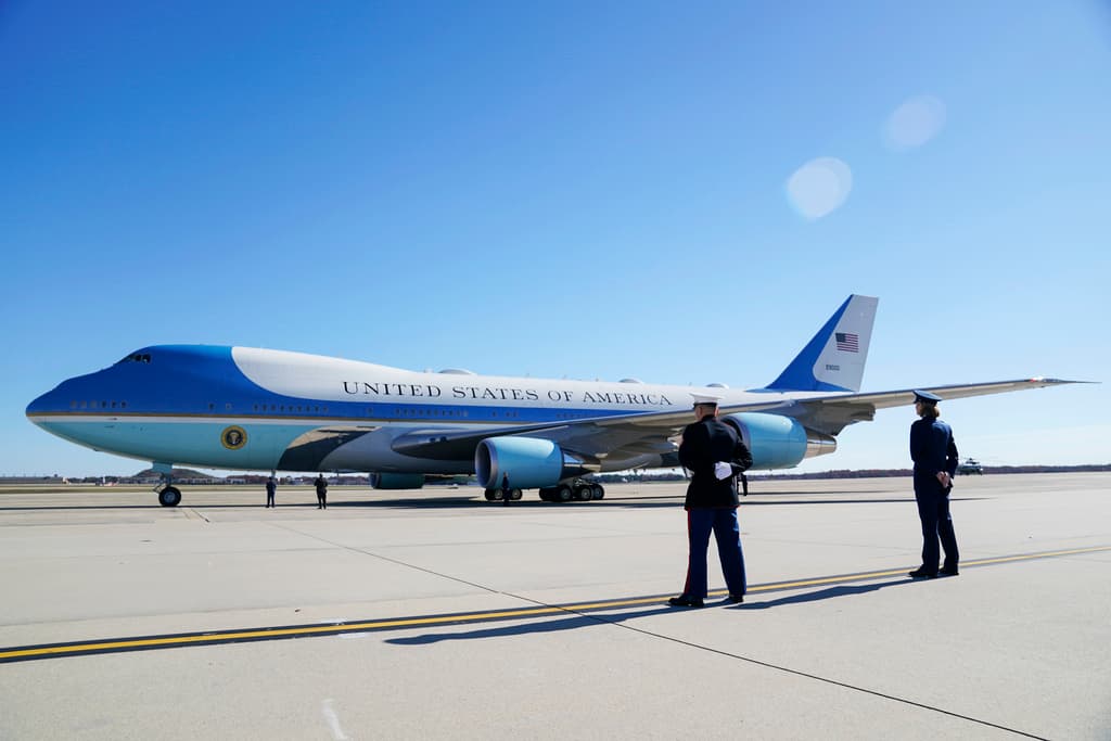 Biden dijo el martes, poco antes de partir hacia San Francisco para reunirse con Xi y asistir al foro de Cooperación Económica Asia-Pacífico de este año, que las naciones deben volver a "tomar un rumbo normal correspondiente", incluso cuando tienen marcadas diferencias en muchos temas.
