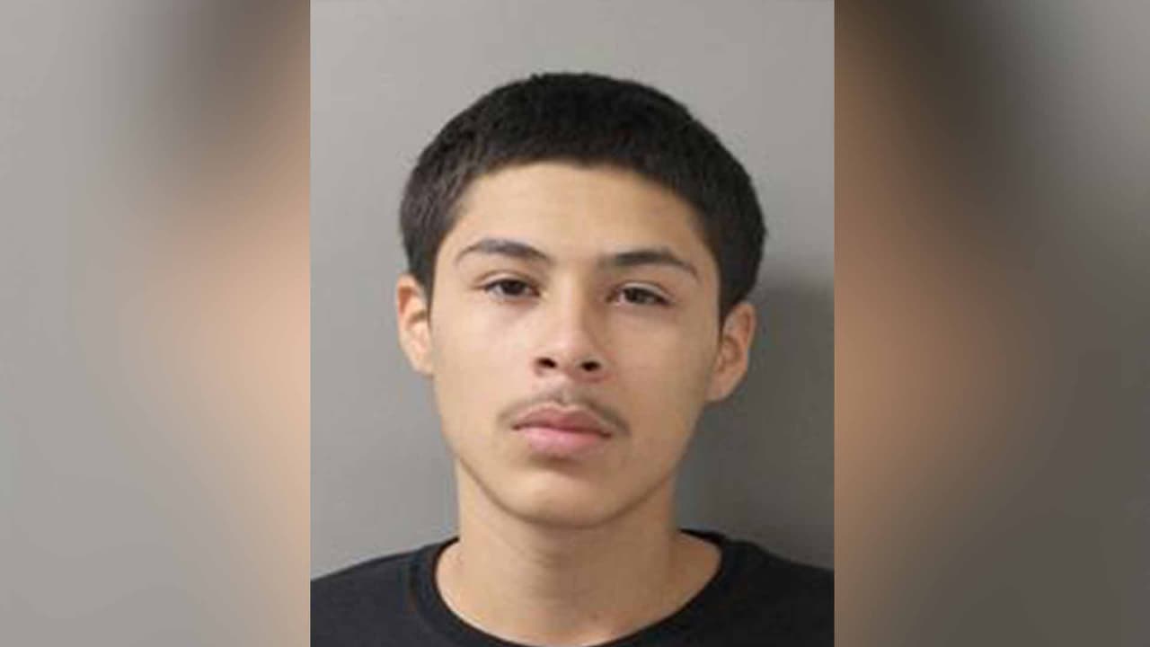 Buscan a sospechoso de asesinato al este de Houston