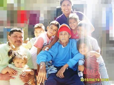 Radioescuchas del show enviaron fotos con sus abuelos.