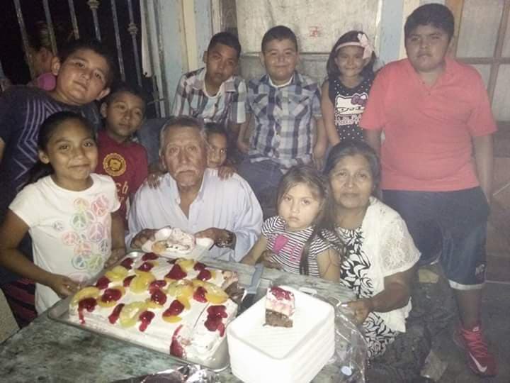 Radioescuchas del show enviaron fotos con sus abuelos.