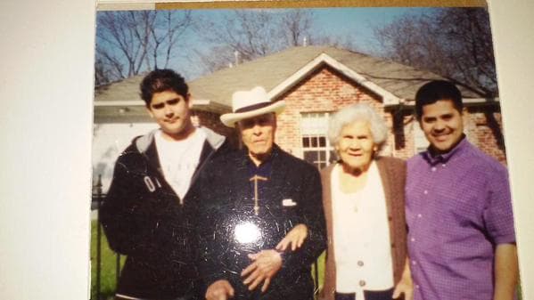 Radioescuchas del show enviaron fotos con sus abuelos.