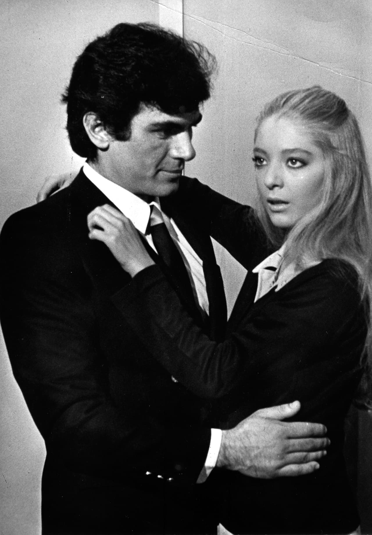 Una indiscutible reina de los melodramas es Edith González, quien desde su debut en 'Cosa juzgada' en 1970, a la edad de 6 años, comenzó a fincarse una exitosa carrera. Luego de participar en otras 10 telenovelas, la actriz consiguió su primer protagónico en 'Bianca Vidal', en 1982.