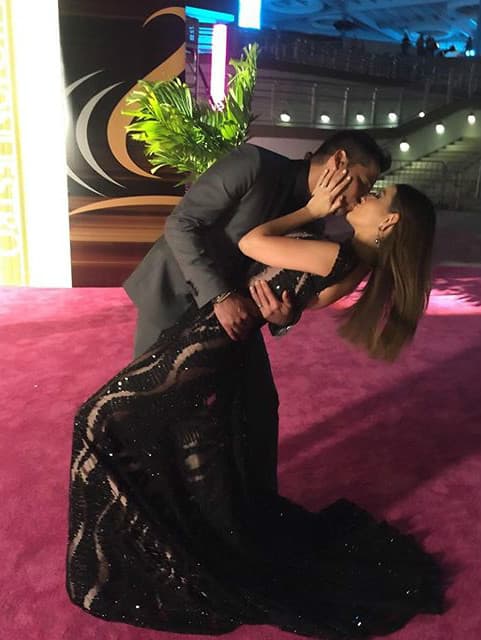 ¡Un beso de telenovela! Ana y Luis siempre se demuestran su amor.