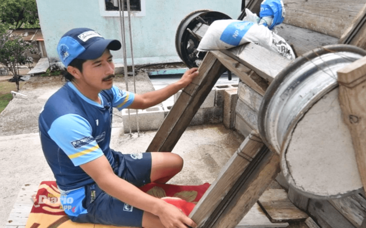 "El profe nos dijo que debíamos hacer ejercicios en la casa para fortalecer los músculos", dijo Vicente repitiendo la recomendación de su entrenador.