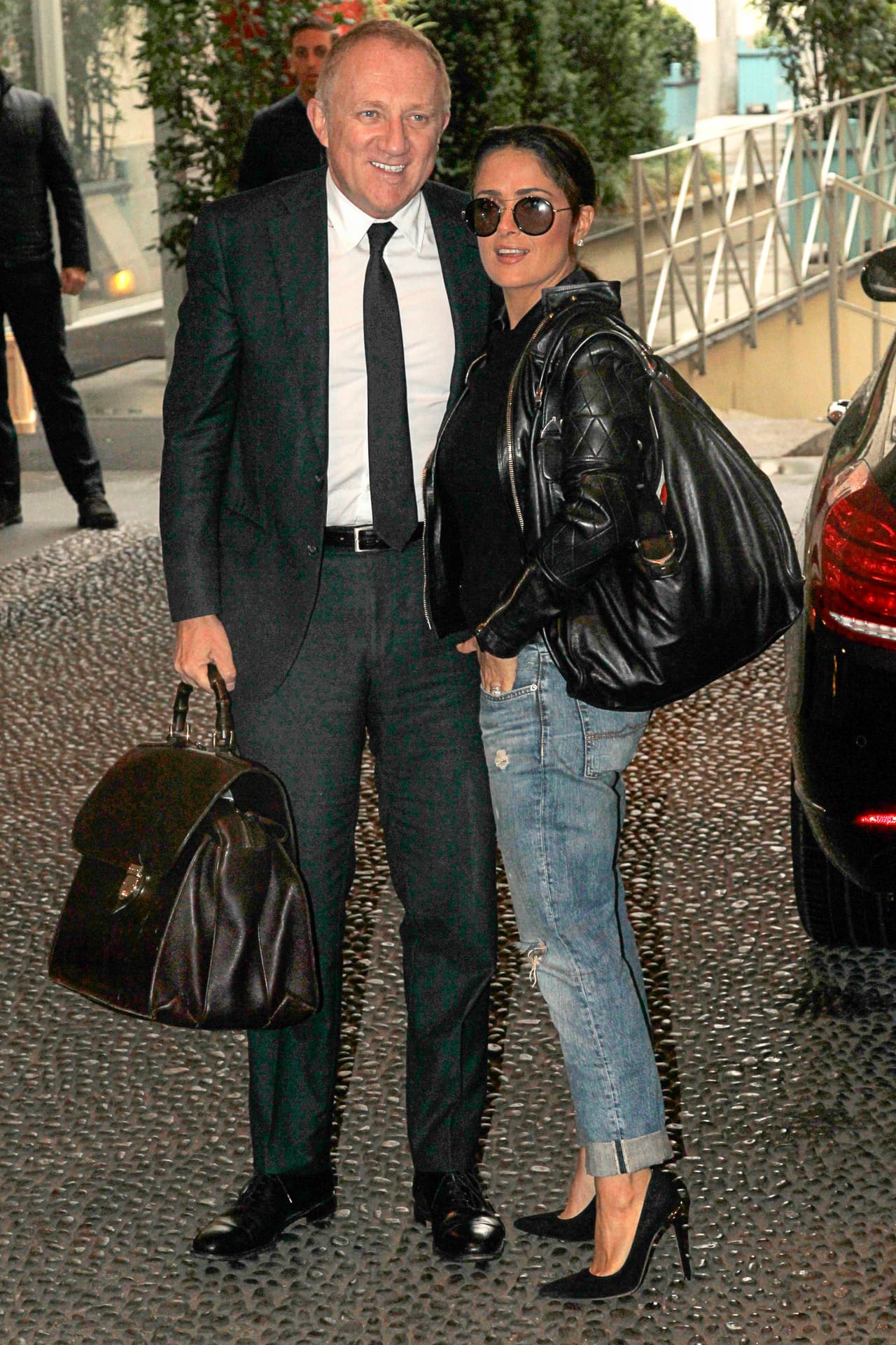 Salma Hayek llegó con su marido a Milán.