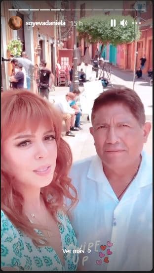 La joven expresó cuáles fueron las características de la personalidad del productor que la conquistaron: "La pasión que tiene al hacer las cosas la transmite a todo el mundo, por eso sus proyectos son tan exitosos. Es un hombre sumamente detallista, un ser humano extraordinario", dijo para 
<a href="https://www.tvynovelas.com/mx/famosos/eva-daniela-la-joven-novia-de-juan-osorio-nos-dice-que-la-enamoro-del-productor/" target="_blank">TV y Novelas</a>.